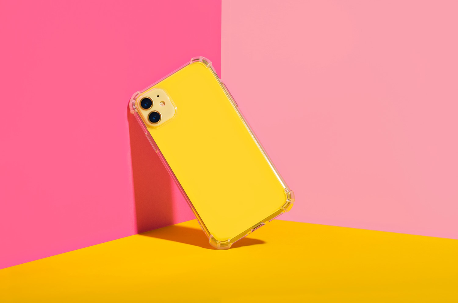 Móvil amarillo